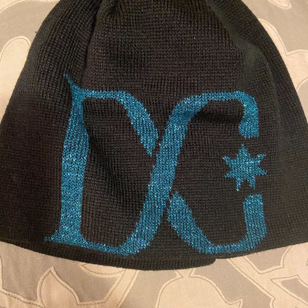2 DC hats